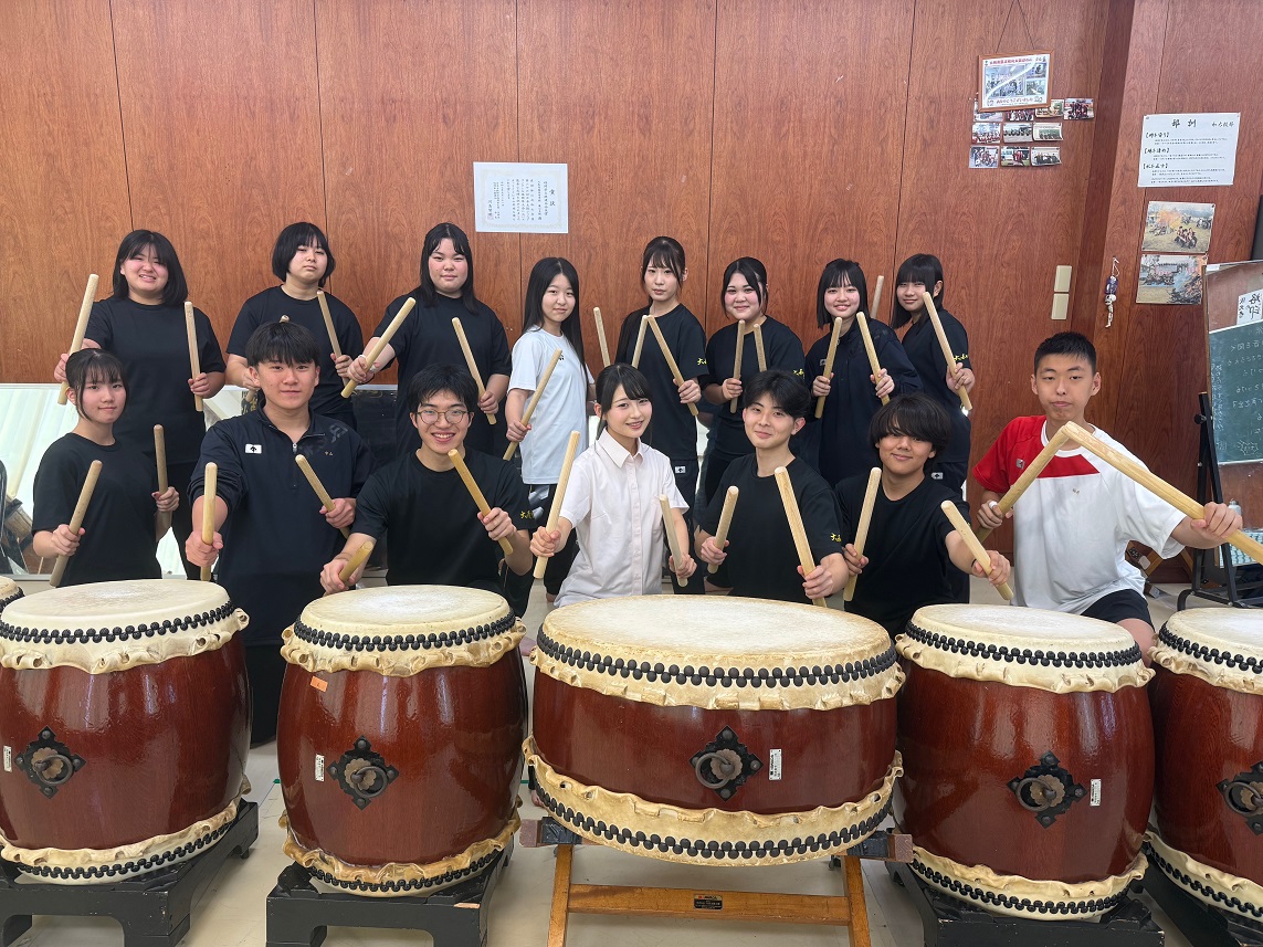 大和青藍高等学校和太鼓部