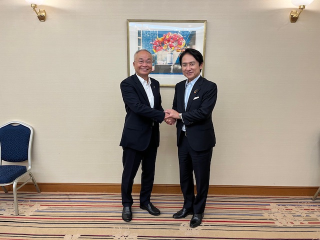 大塚市長と武内市長の写真