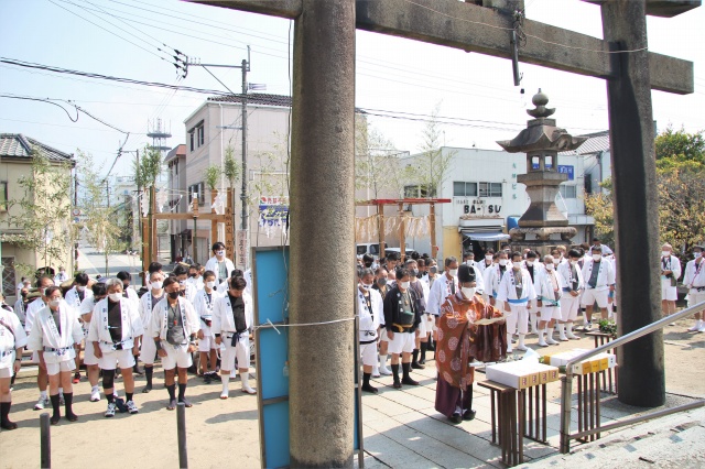 多賀神社での神事の様子