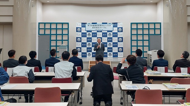 挨拶をする大塚市長
