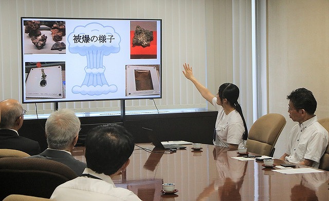 活動報告の様子