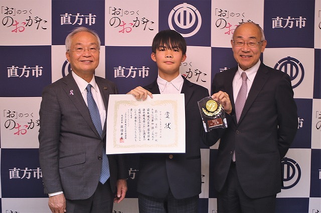 浦野さん（写真中央）