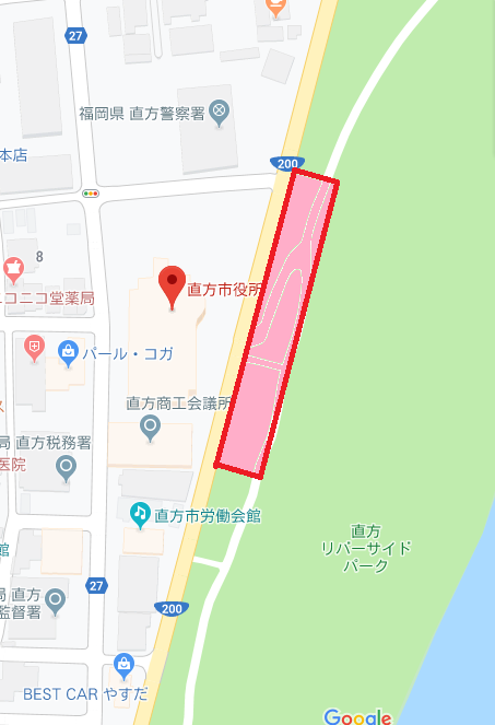 市役所前河川敷に申告者用臨時駐車場を設けています