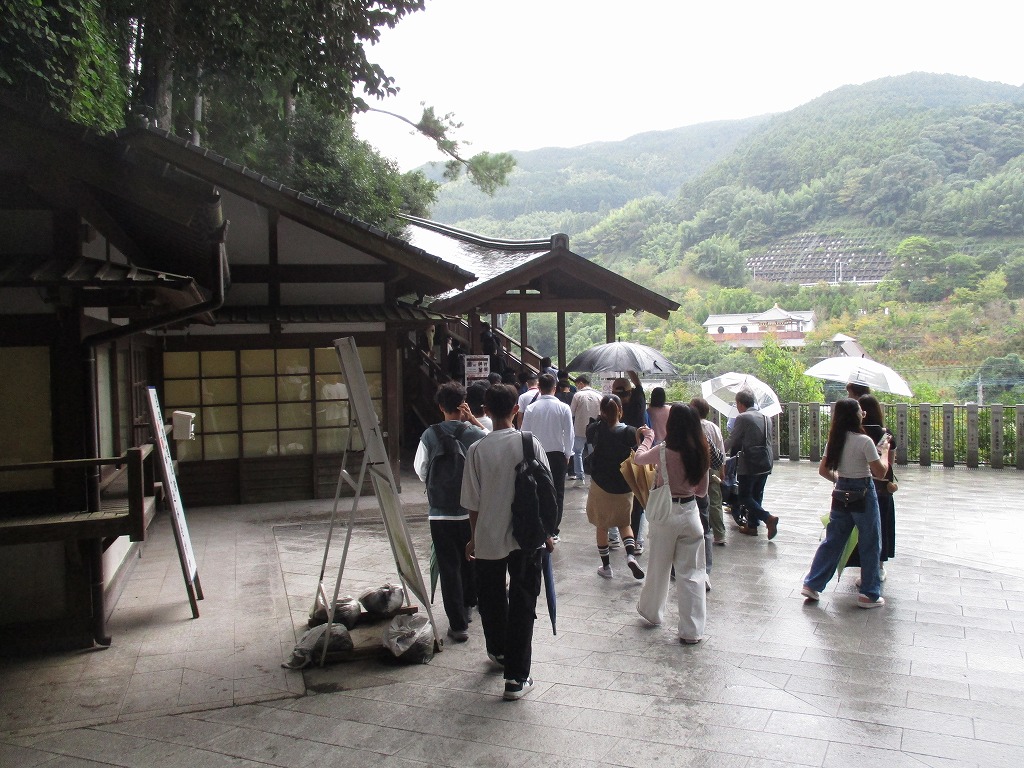 目が不自由な人のために、掲載する画像の説明を記載してください。