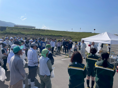 清掃の様子の写真1番目。