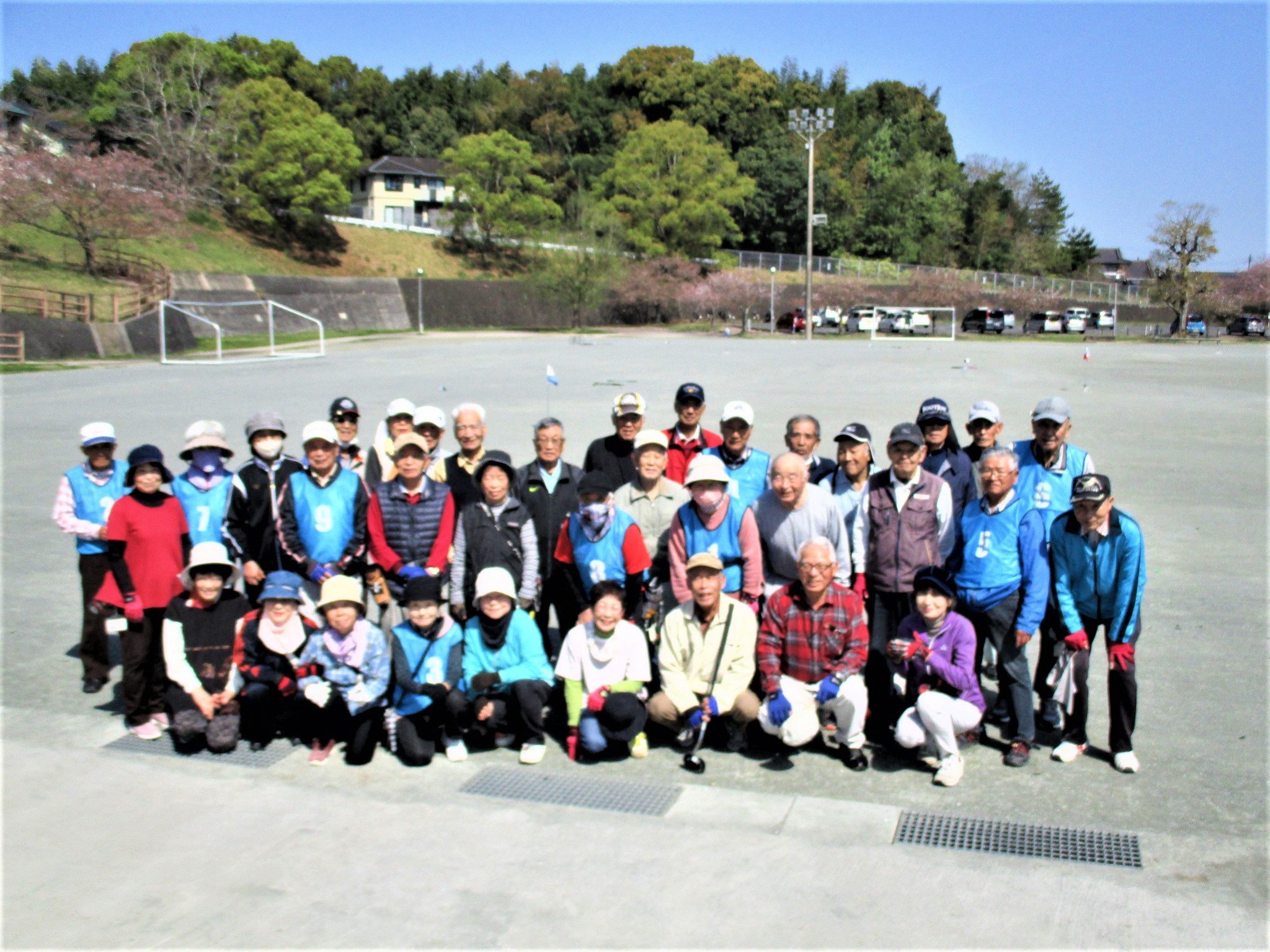③「今日の参加者36名。和気あいあいとみんな仲良くやってますよ！あなたもいらっしゃい！」