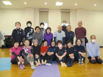 ヨガで身体ほぐしていい笑顔