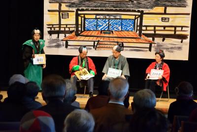 老人フェスティバルの寸劇の様子写真